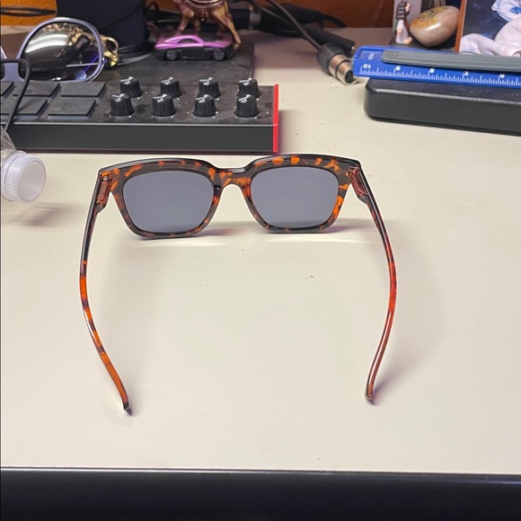 Tortoise Shell Sunglasses - Picture 4 of 5